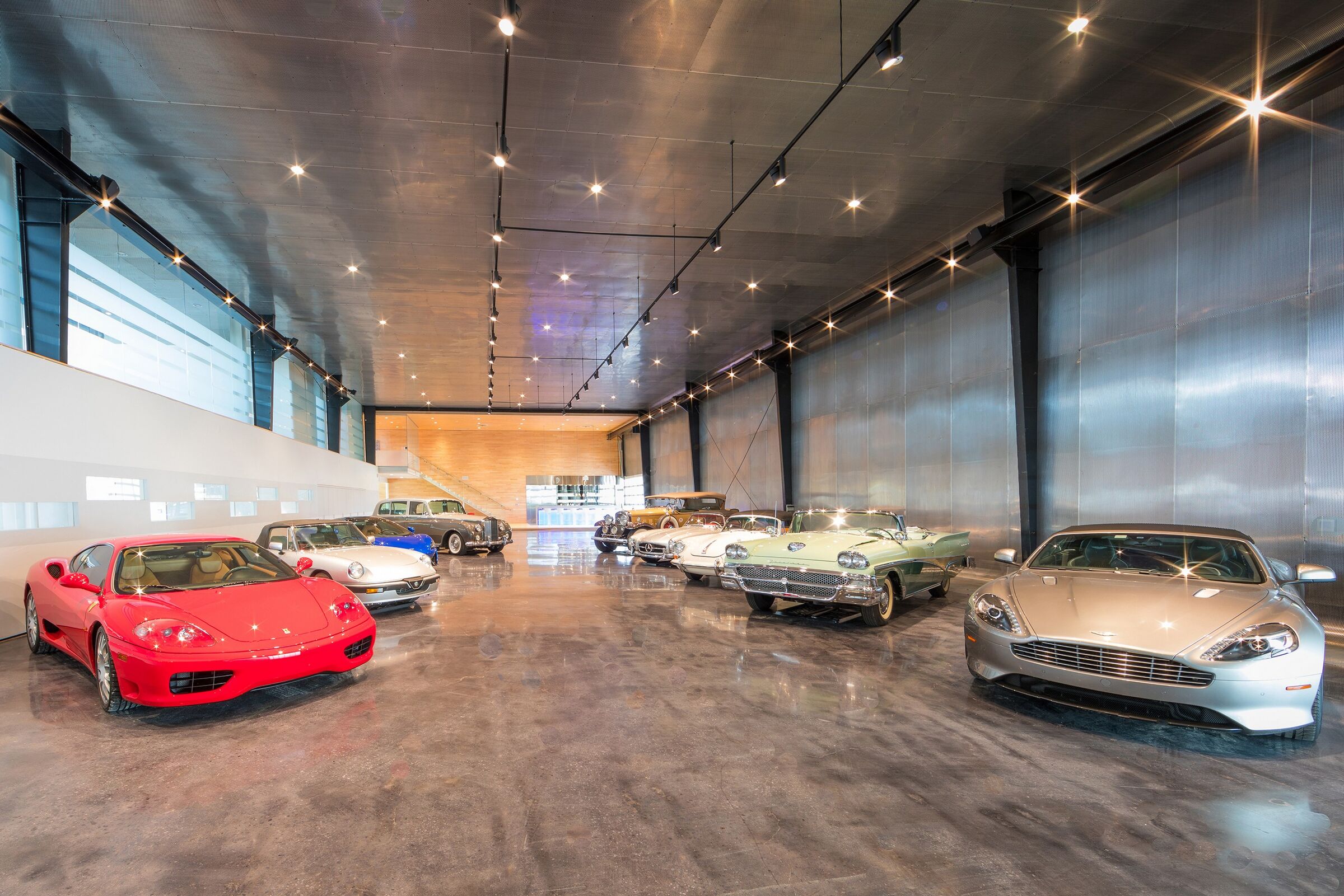 carshowroom.jpg